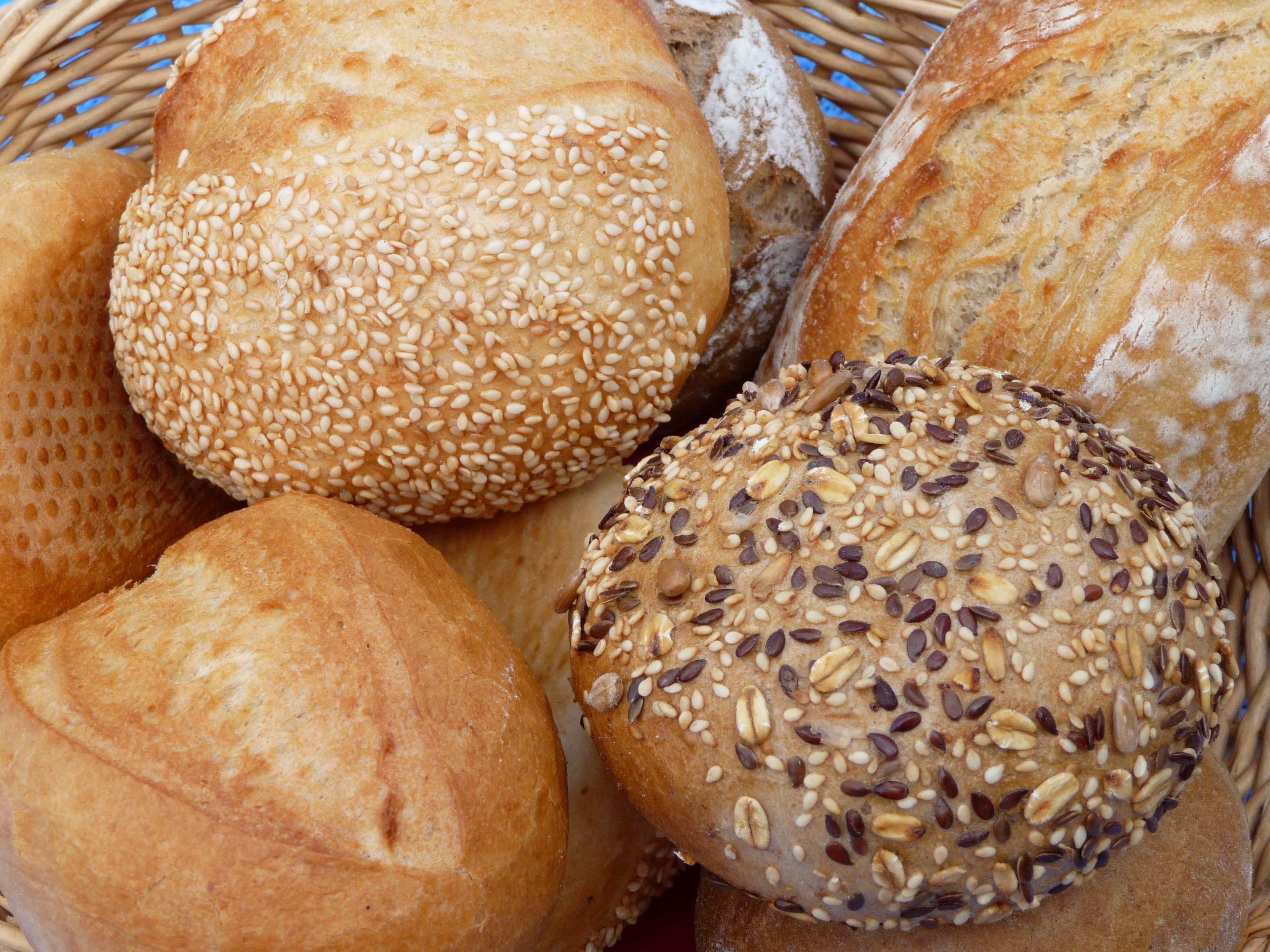 Bread, whole grain (whole-wheat), with added fibre, commercial, toasted