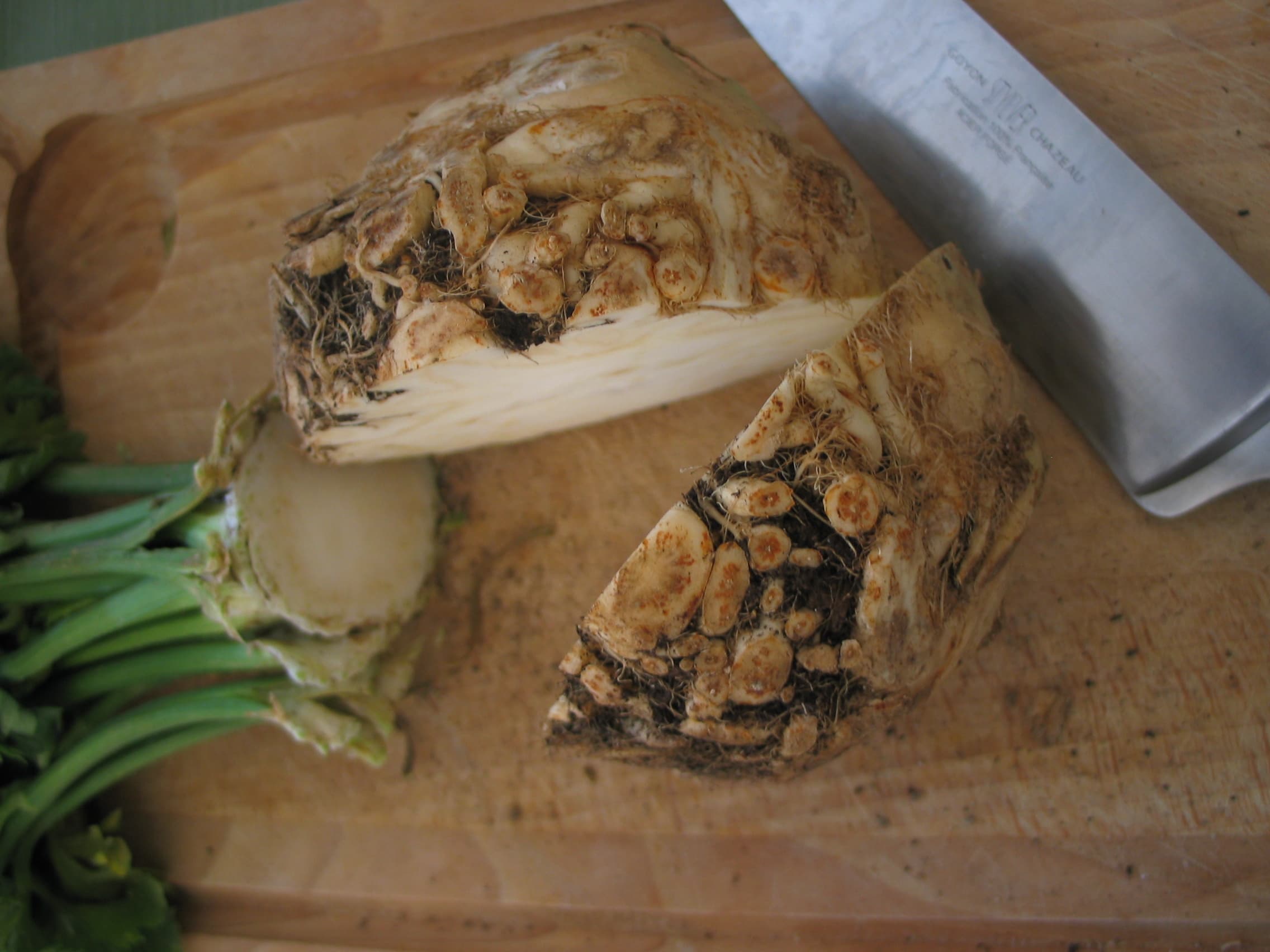Celeriac, cooked, boiled, drained, with salt